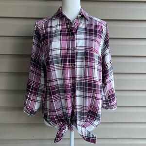 •Lost and Wander• NWT Plaid Front Tie Top -  Size Medium